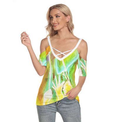 Heart Strings Inverted All-Over Print Women's Cold Shoulder T-shirt With Criss Cross Strips