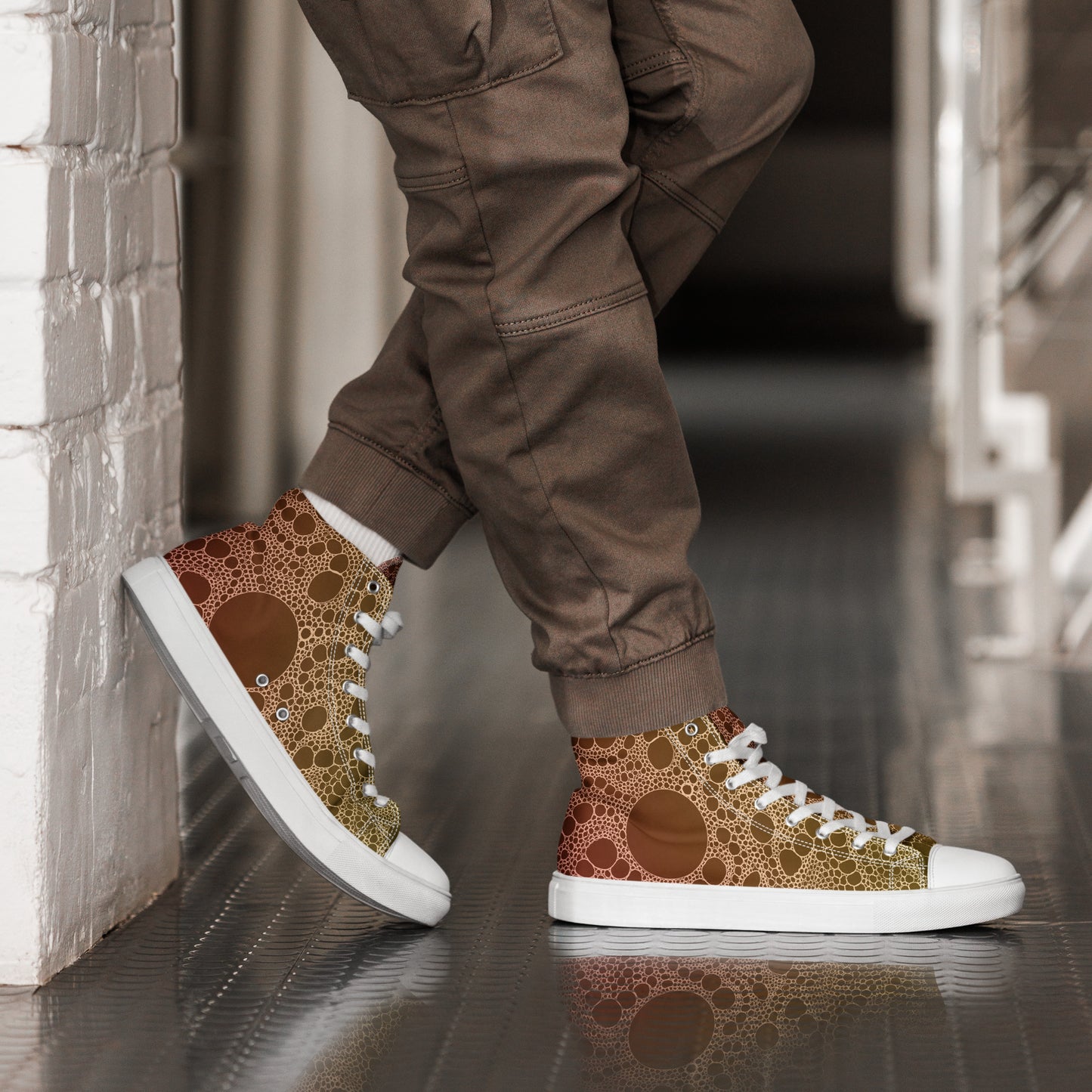 Lost in Circles Sunrise Men’s high top canvas shoes