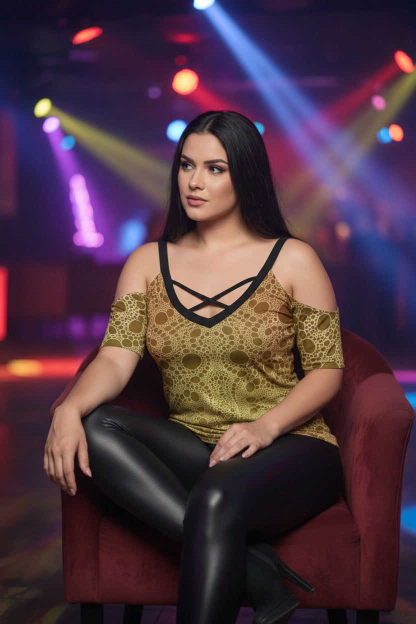 Lost in Circles Sunset All-Over Print Women's Cold Shoulder T-shirt With Criss Cross Strips